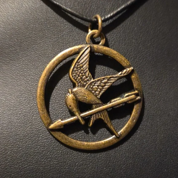 The Hunger Games Mockingjay Pendant Necklace - Picture 3 of 5